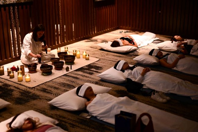 Wednesday, November 12, 7:00-8:00 pm – Sound Healing Session with Lexi, House of Koon